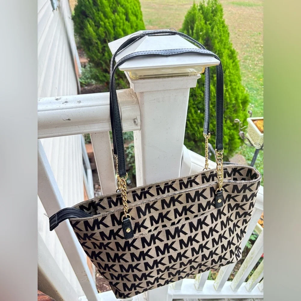 Michael Kors Jet Set Travel Large Chain Shoulder Tote Bag In MK Signature Brown - Picture 4 of 10